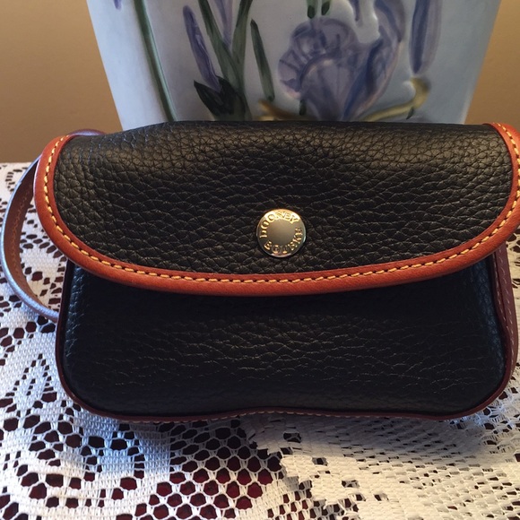 EUC. Dooney and Bourne. Leather change purse π·π· - Picture 1 of 3